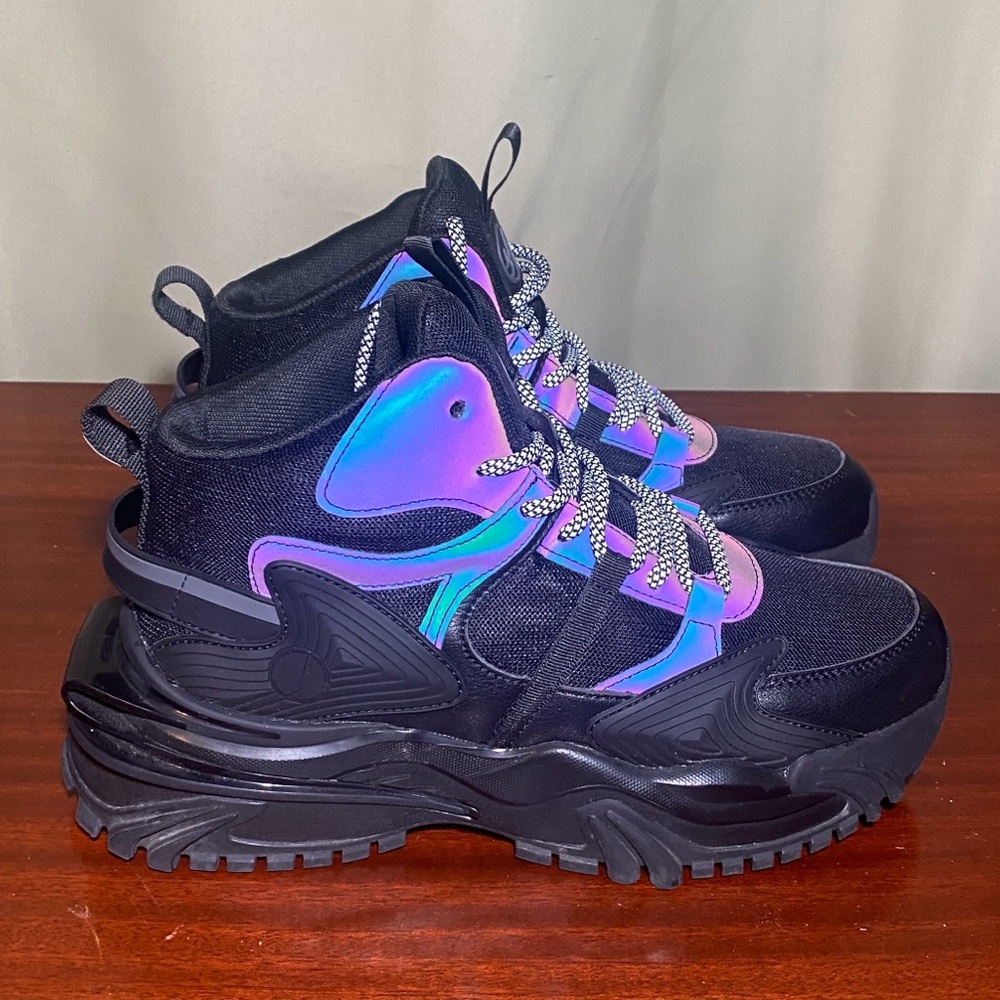 Javi Jiggy Sneaker Boots Black Reflective size 7Y